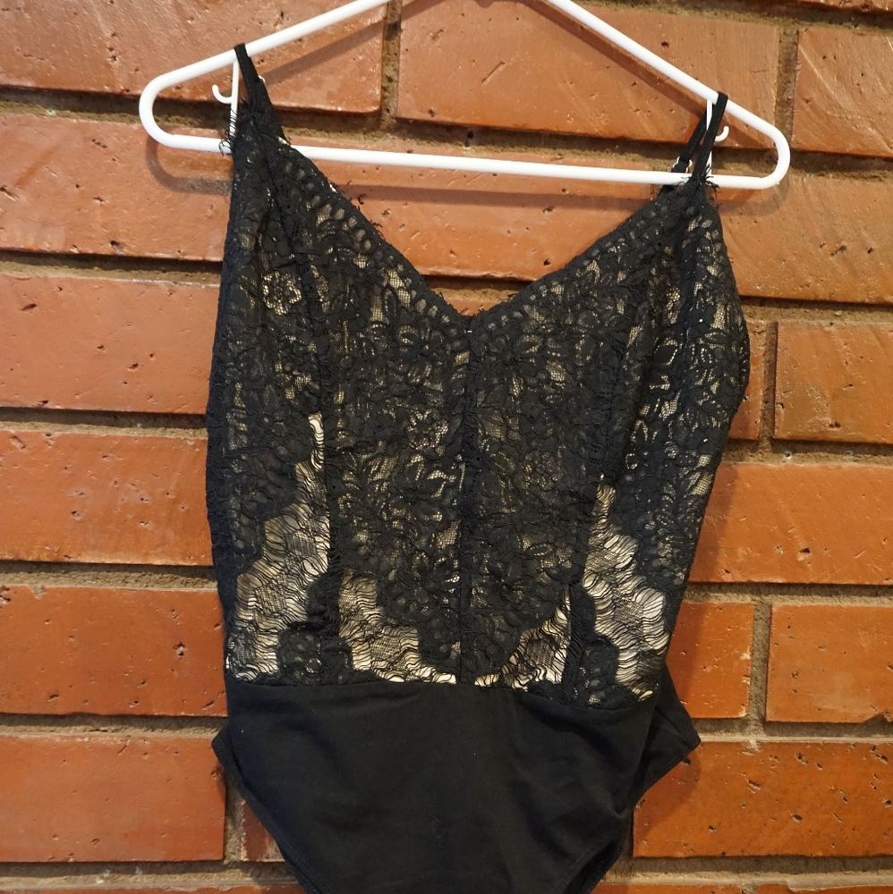 Lace body suit